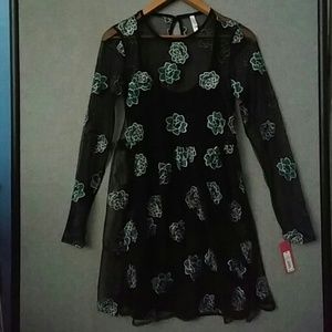 Party or Special Ocassion Dress ( Excellent Condit